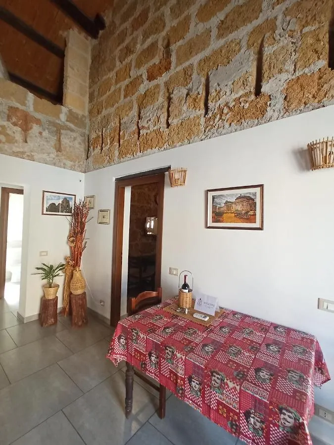 Zyz Apartments La Kalsa Palermo Italy