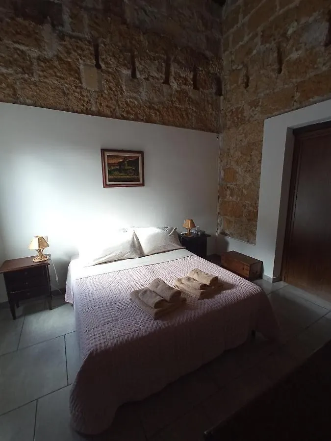 Zyz Apartments - sotto il Bastione dello Spasimo Palermo Italia