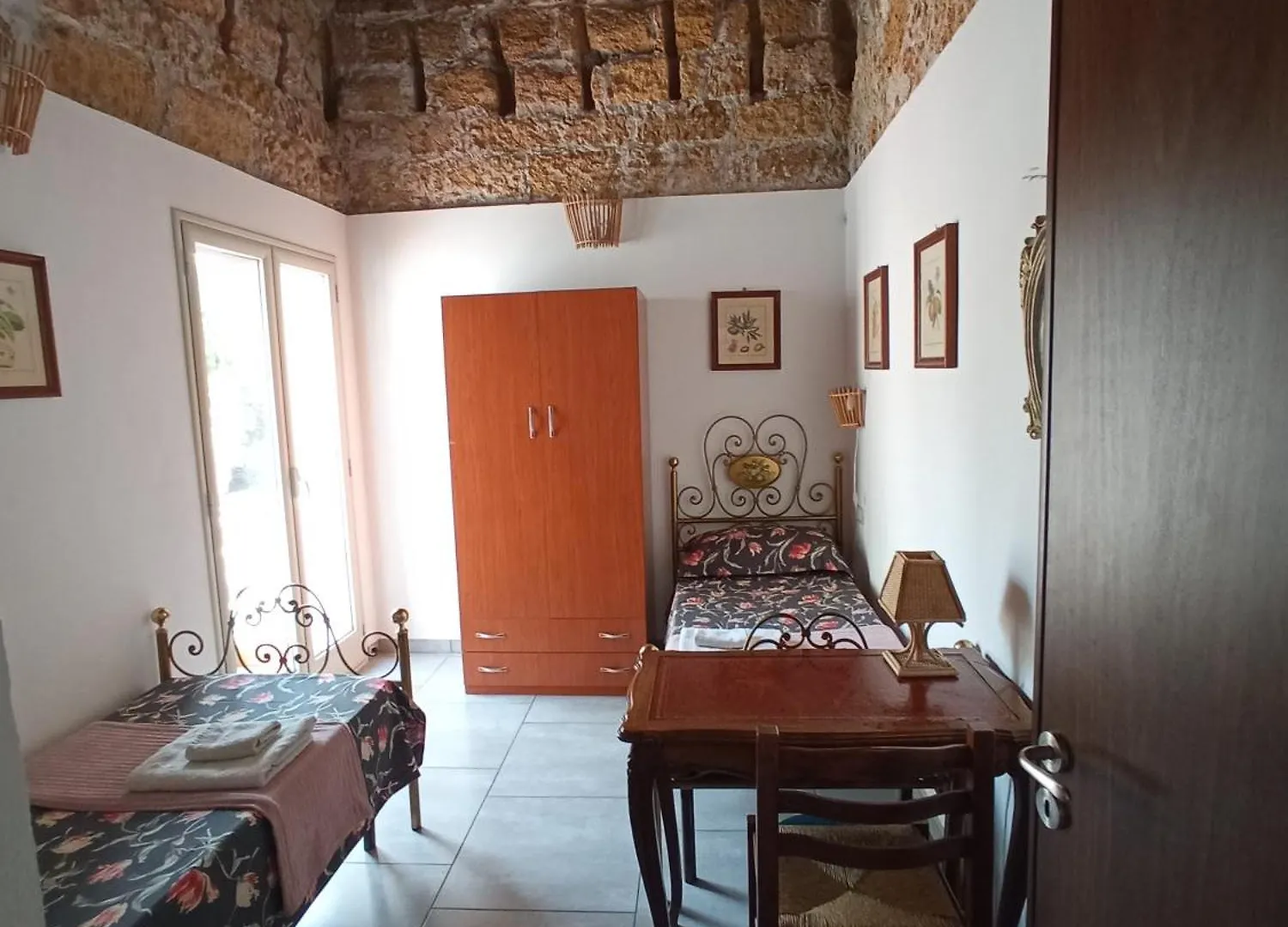 Zyz Apartments - sotto il Bastione dello Spasimo Palermo