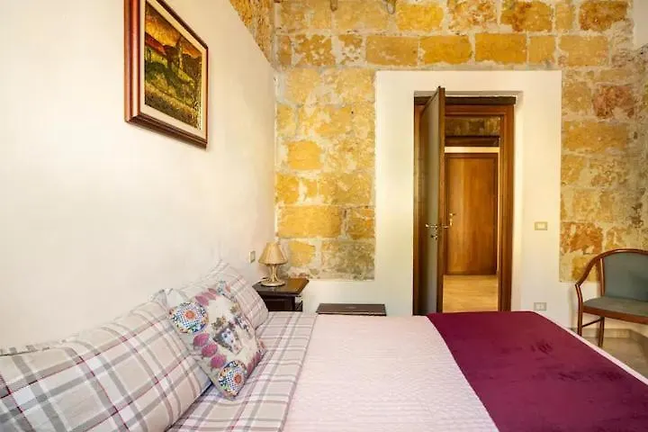 Zyz Apartments - sotto il Bastione dello Spasimo Palermo