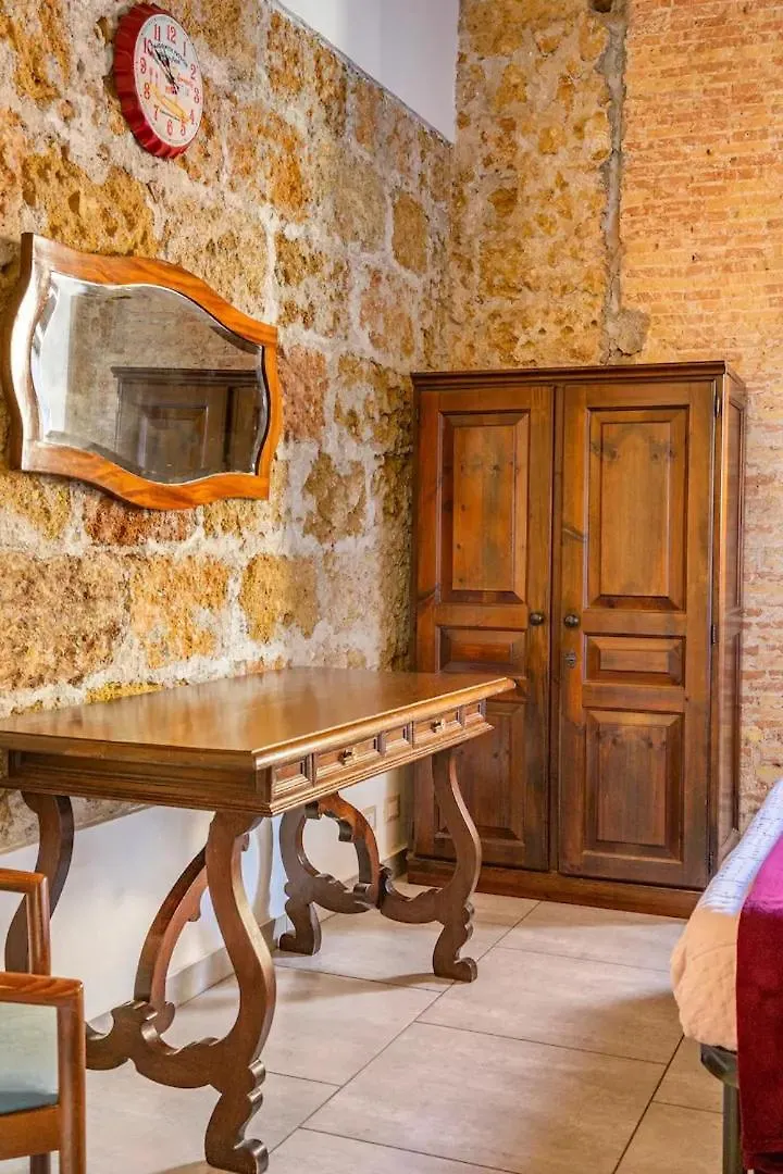 Zyz Apartments - sotto il Bastione dello Spasimo Palermo